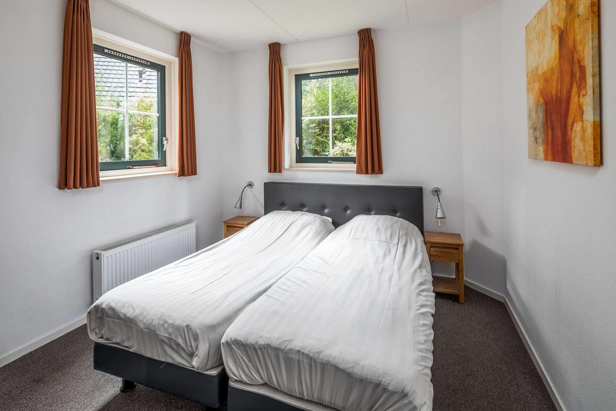 Roompot Landgoed Het Grote Zand Hooghalen Экстерьер фото