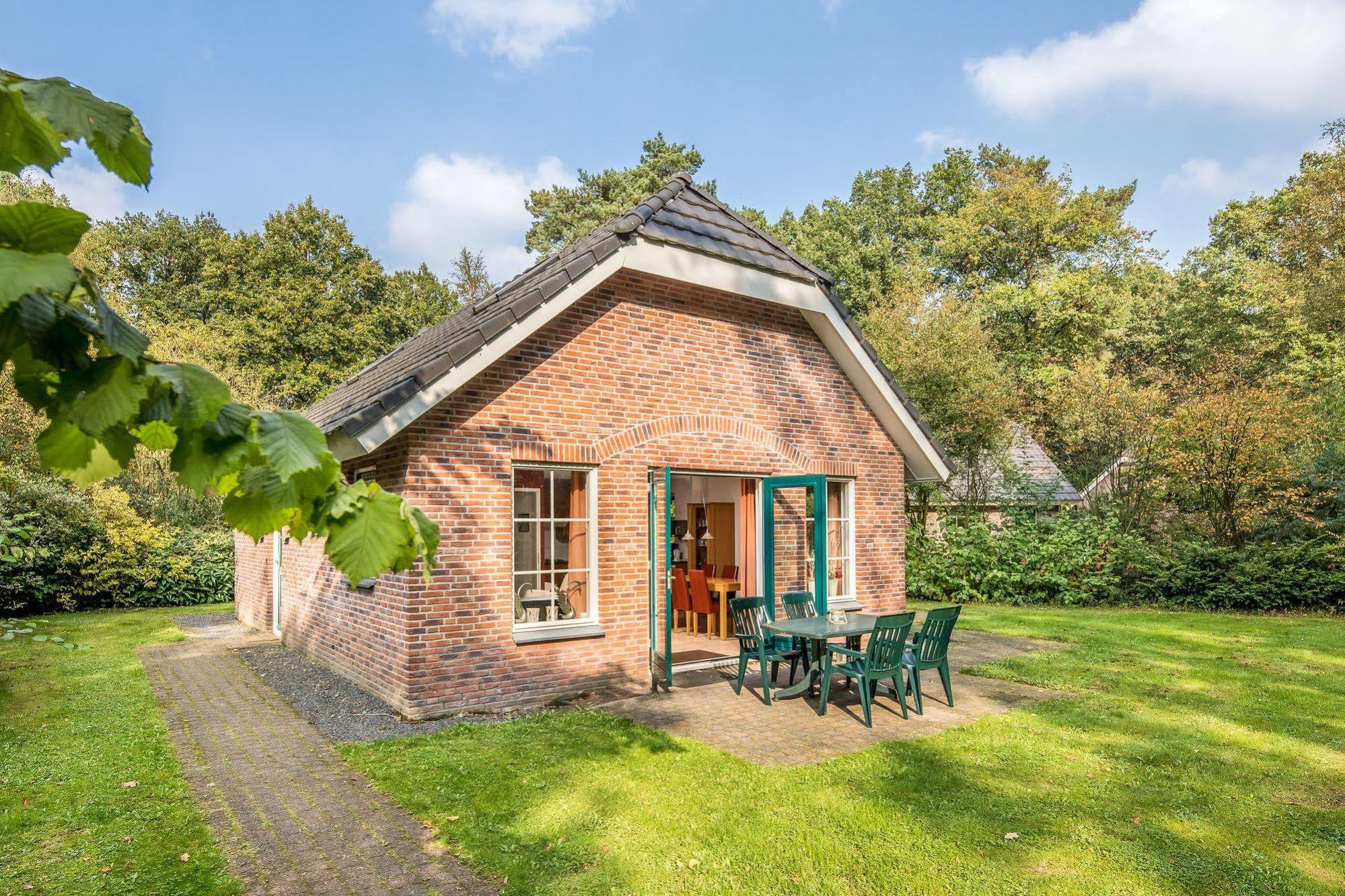 Roompot Landgoed Het Grote Zand Hooghalen Экстерьер фото